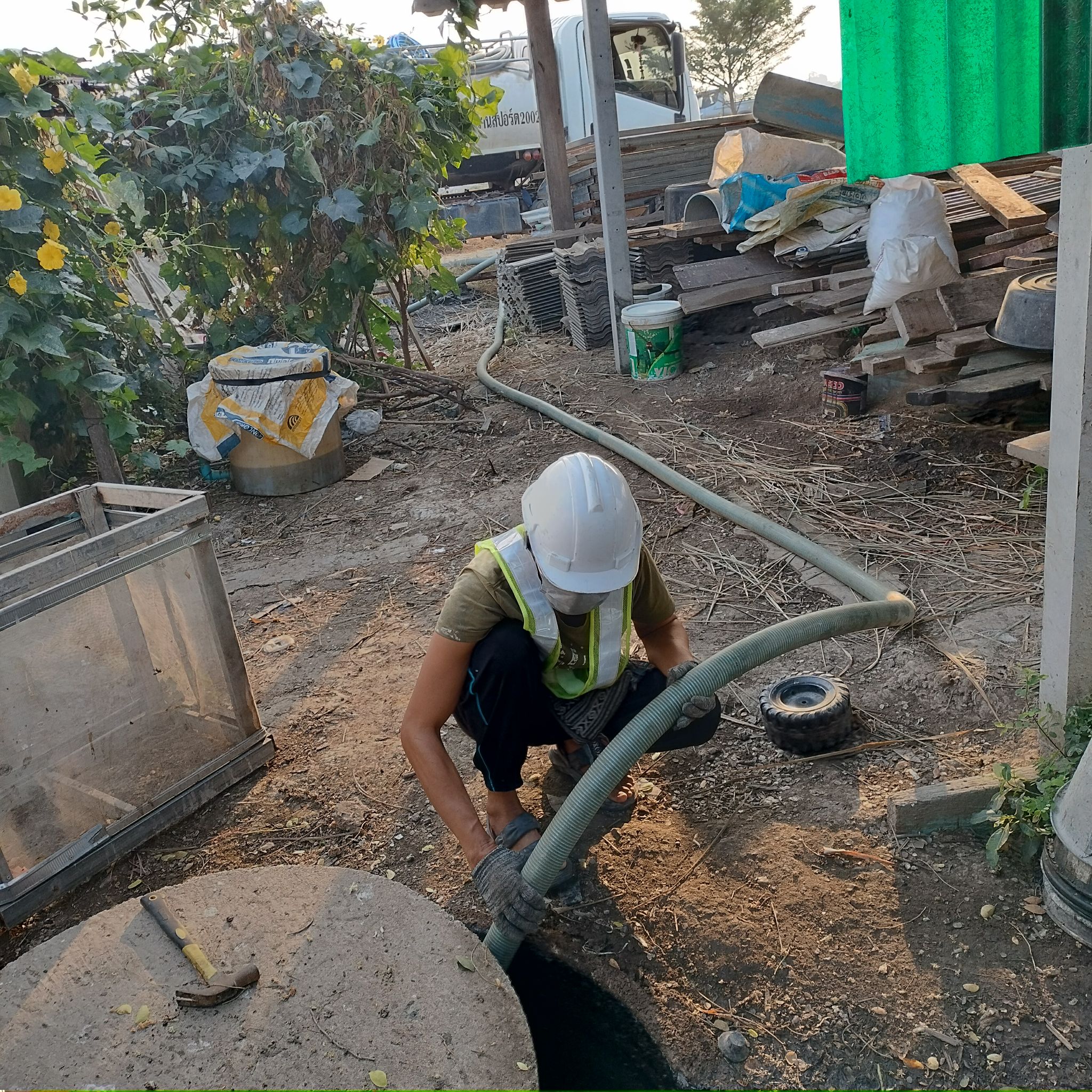 25 - https://รถดูดส้วมและท่อตันด่วน.com | รถดูดส้วมฉะเชิงเทรา รับดูดส้วม สูบส้วม แก้ท่อตัน บริการดูดส้วม ส้วมเต็มโทรหาเรา รถดูดส้วมฉะเชิงเทรา ดูดส้วมด่วน รถดูดส้วมฉะเชิงเทรา ราคาถูก