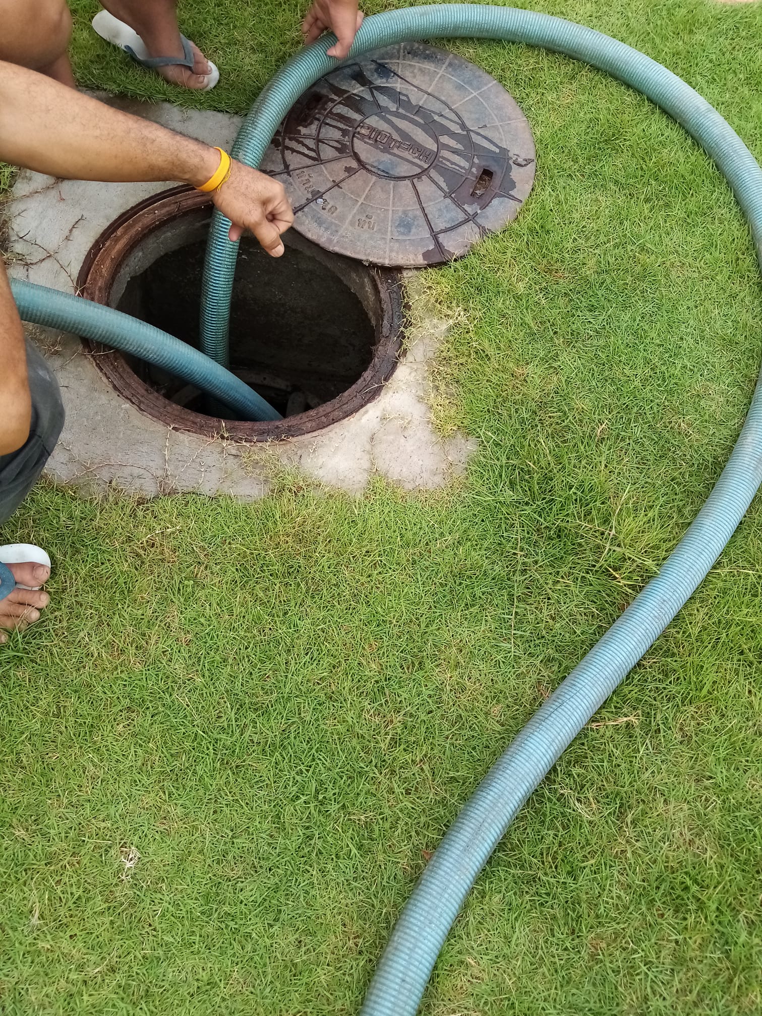 8 - https://รถดูดส้วมและท่อตันด่วน.com | รถดูดส้วมฉะเชิงเทรา รับดูดส้วม สูบส้วม แก้ท่อตัน บริการดูดส้วม ส้วมเต็มโทรหาเรา รถดูดส้วมฉะเชิงเทรา ดูดส้วมด่วน รถดูดส้วมฉะเชิงเทรา ราคาถูก